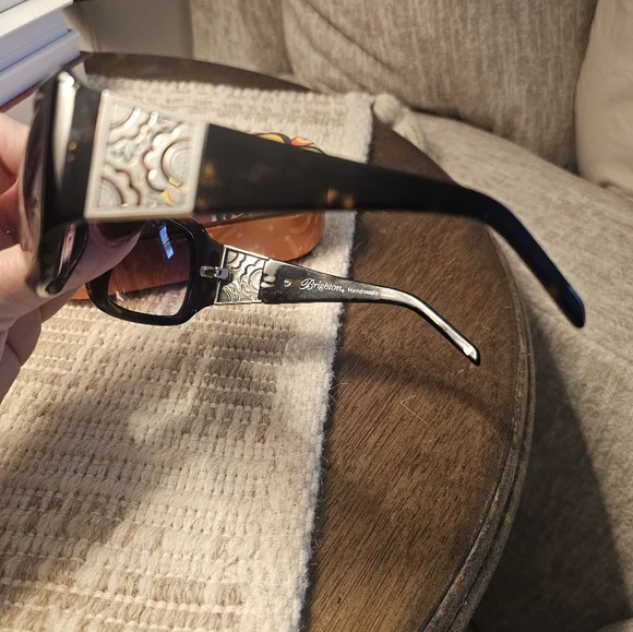 Brighton Black Sunglasses with Retro Floral Case - Picture 4 of 7